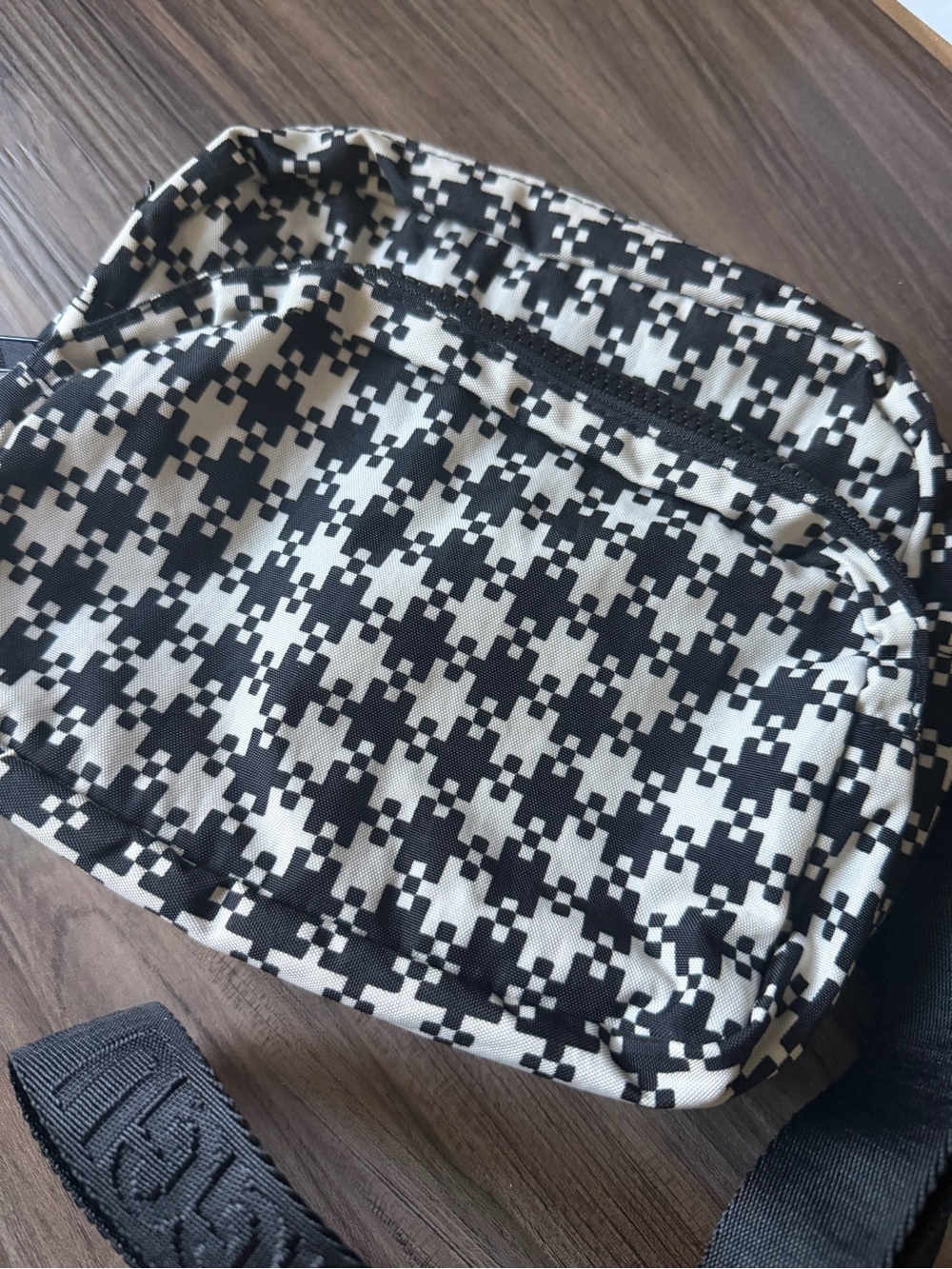 BAGGU fannypack - Picture 3 of 4